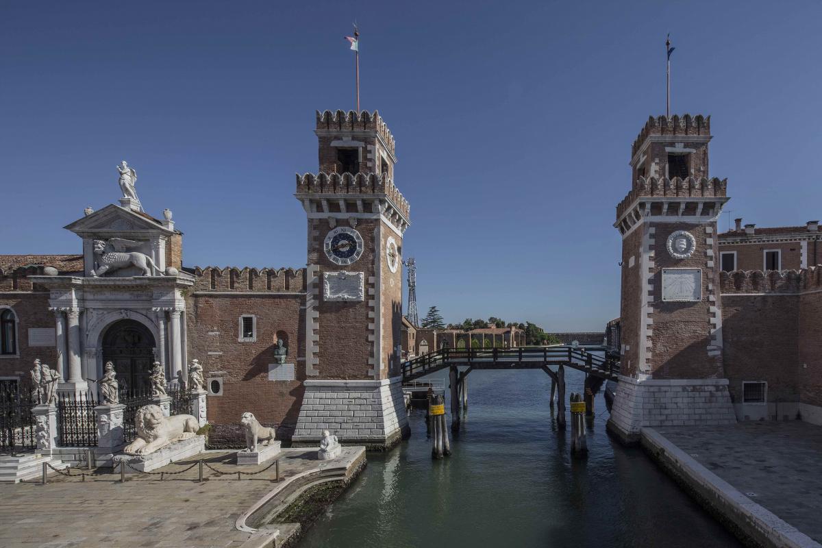 L'ingresso monumentale dell'Arsenale